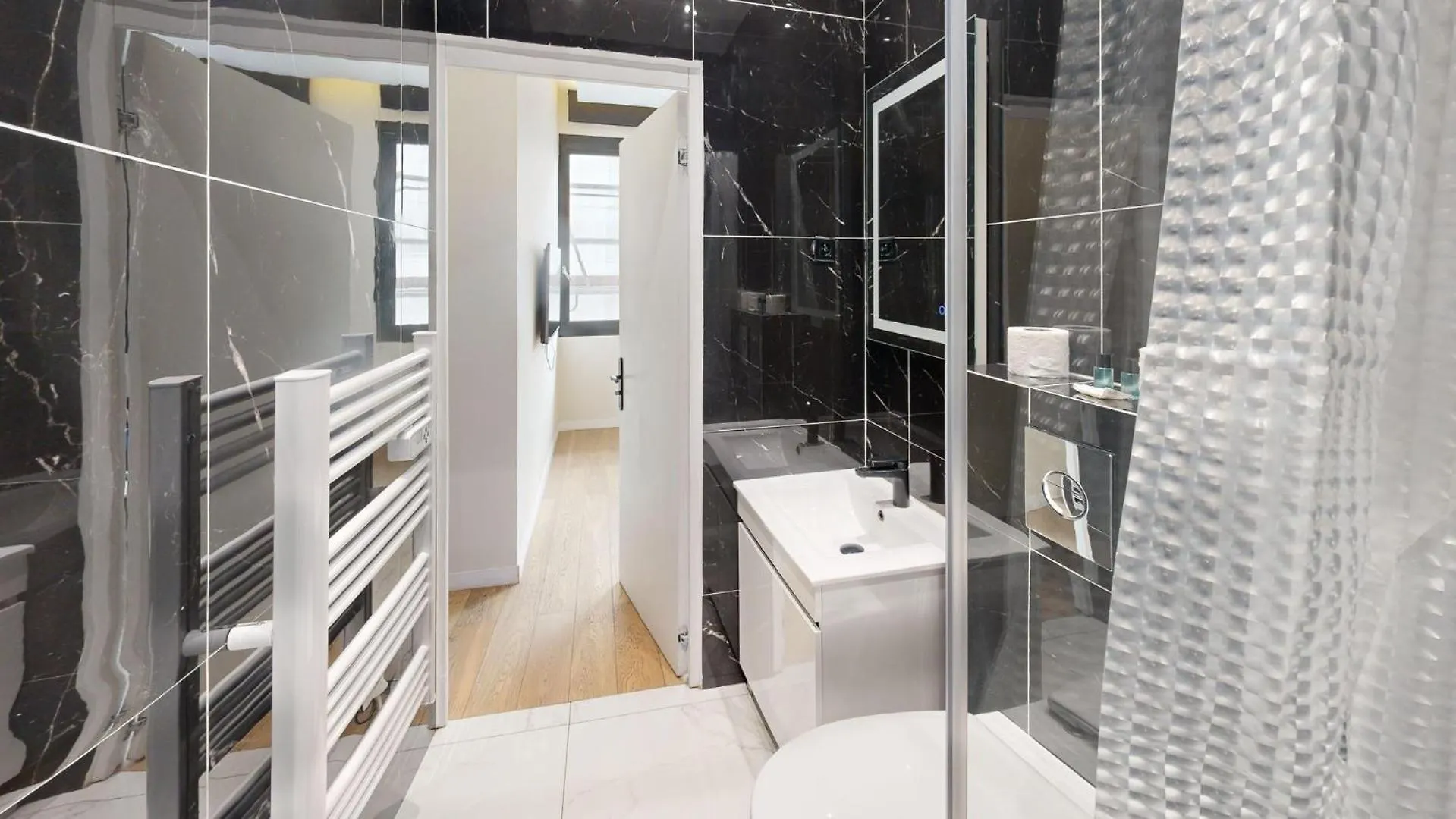 Bluestay 57 - Charmant Appartement A Paris 0*,